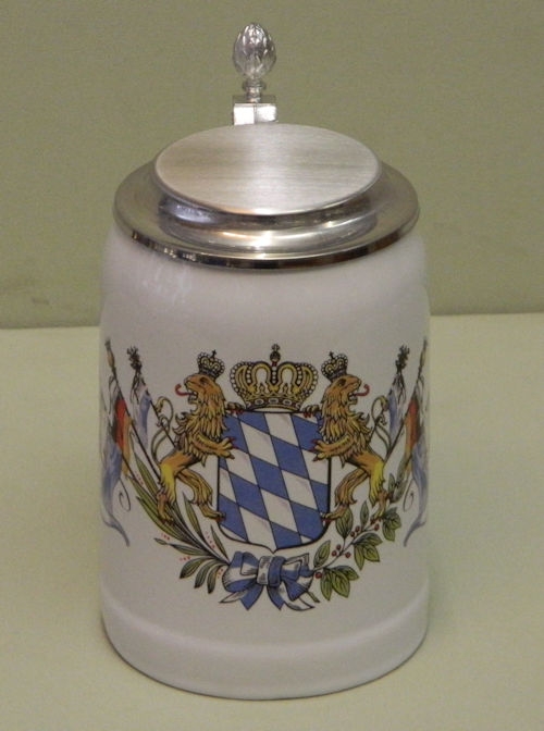 Steingutkrug