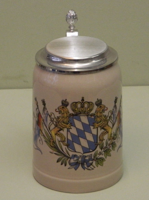 Steingutkrug