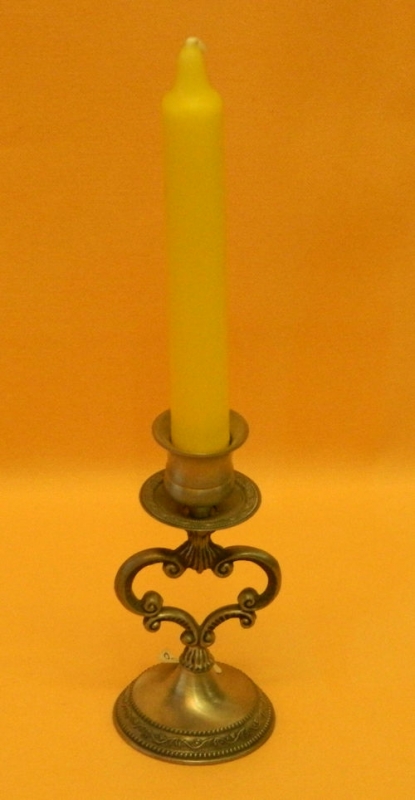 Kerzenhalter mit Kerze
